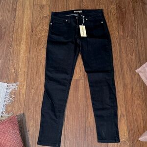 NWT - beautiful jeans; they’re just too small